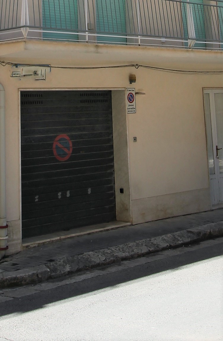 Box Via F. Belleo, zona centro, Ragusa.