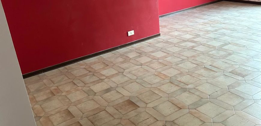 Appartamento quarto piano Zona Viale Europa Appartamento quarto piano Zona Viale Europa