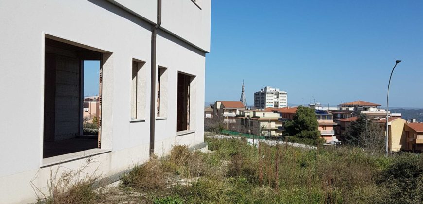 Locale Commerciale, chiavi in mano, Via della Costituzione, Ragusa