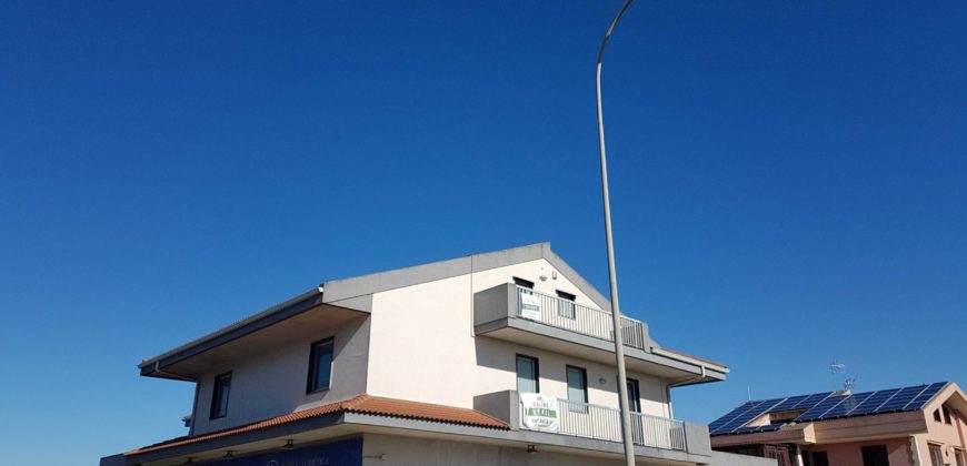 Ufficio o Appartamento in Viale delle Americhe, zona BAPR, Ragusa.