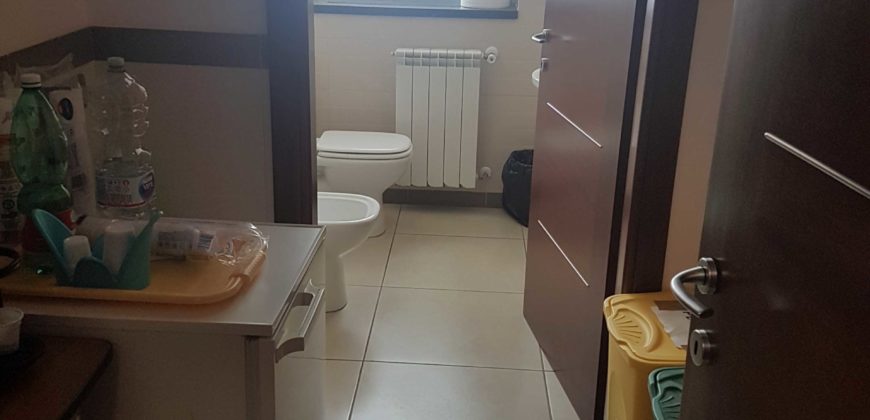 Ufficio o Appartamento in Viale delle Americhe, zona BAPR, Ragusa.