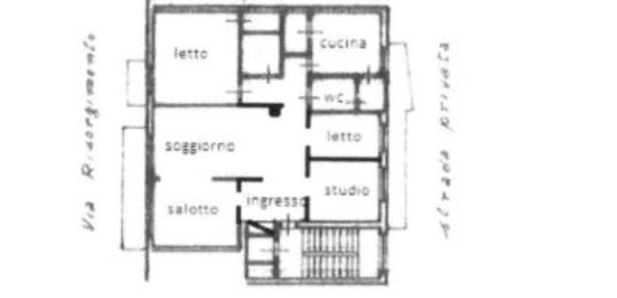 Appartamento piano quinto con posto auto in garage, Via Risorgimento. Ragusa