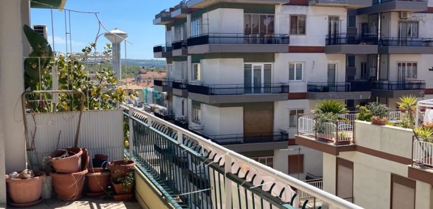 Appartamento piano quinto con posto auto in garage, Via Risorgimento. Ragusa