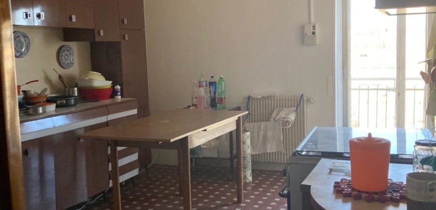 Appartamento piano quinto con posto auto in garage, Via Risorgimento. Ragusa