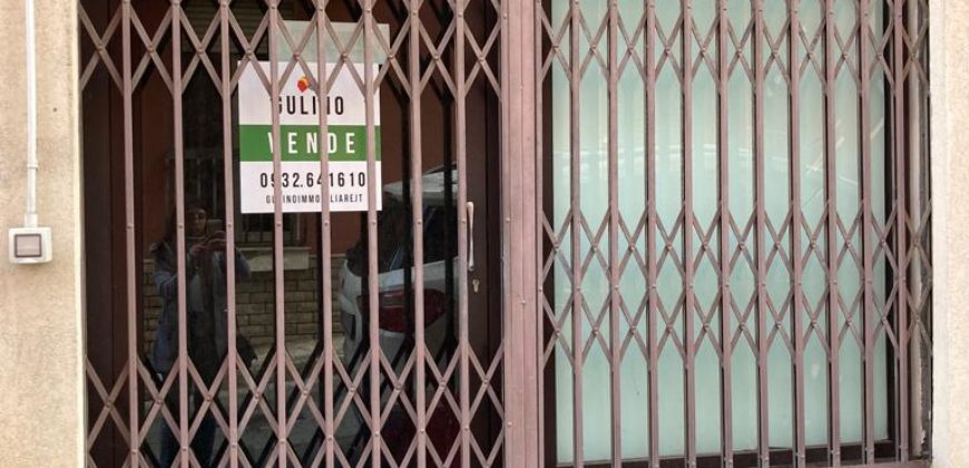Vendesi o Affittasi Locale commerciale via G.B. Odierna, Ragusa