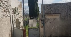 Caseggiato Rurale con ampio cortile e giardino, contrada Maltempo RG