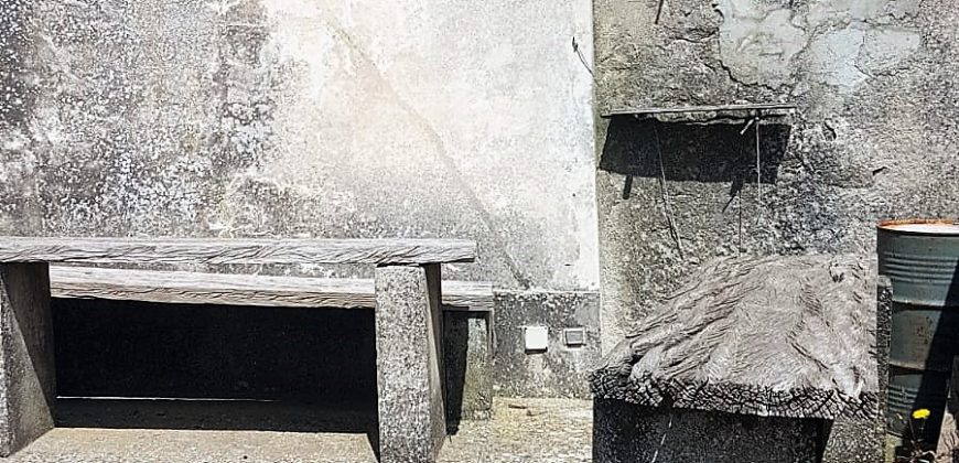 Caseggiato Rurale con ampio cortile e giardino, contrada Maltempo RG