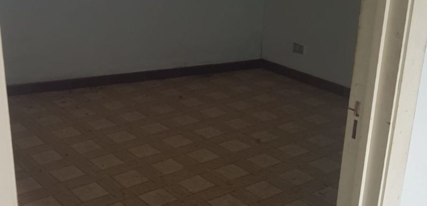 Caseggiato Rurale con ampio cortile e giardino, contrada Maltempo RG