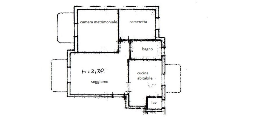 Appartamento piano primo con posto auto zona Paestum
