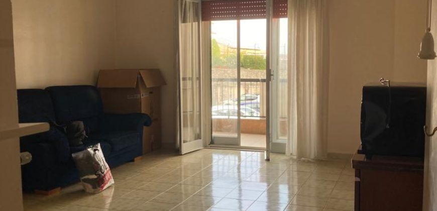 Appartamento piano primo con posto auto zona Paestum