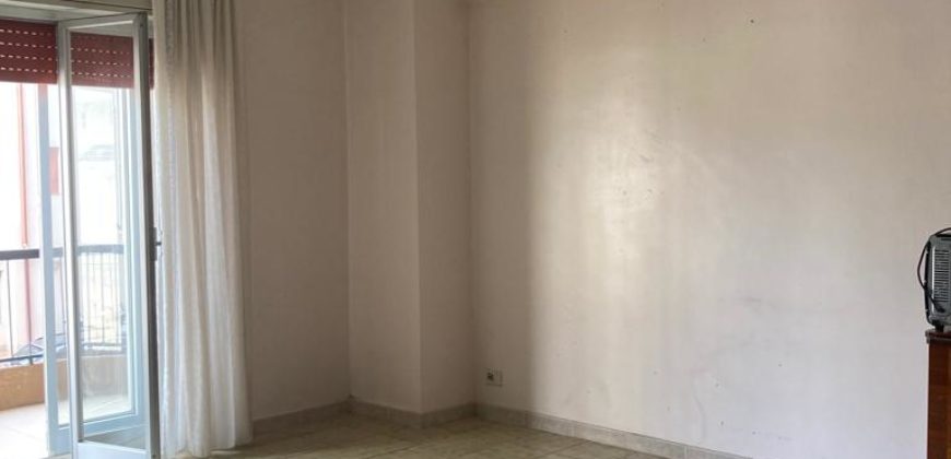 Appartamento piano primo con posto auto zona Paestum