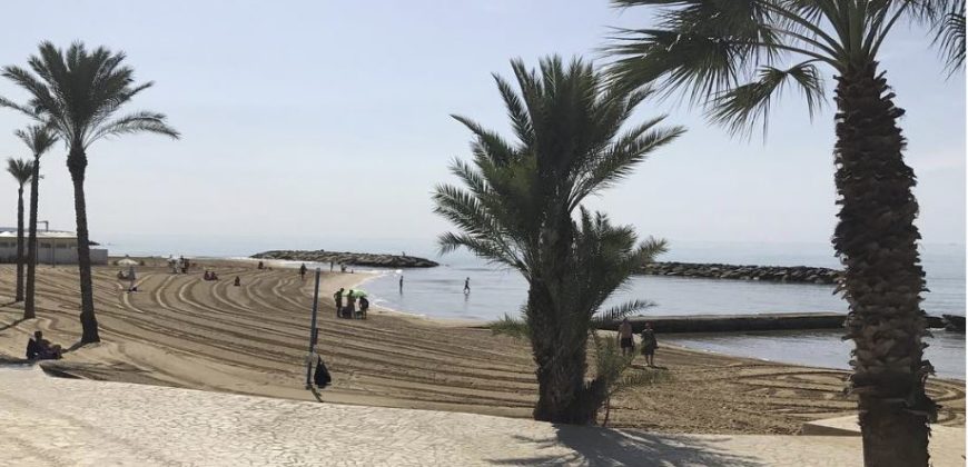 VENDESI PRESTIGIOSA CASA NEL CUORE DI MARINA DI RAGUSA