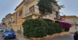 VENDESI PRESTIGIOSA CASA NEL CUORE DI MARINA DI RAGUSA