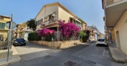 VENDESI PRESTIGIOSA CASA NEL CUORE DI MARINA DI RAGUSA