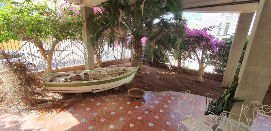 VENDESI PRESTIGIOSA CASA NEL CUORE DI MARINA DI RAGUSA