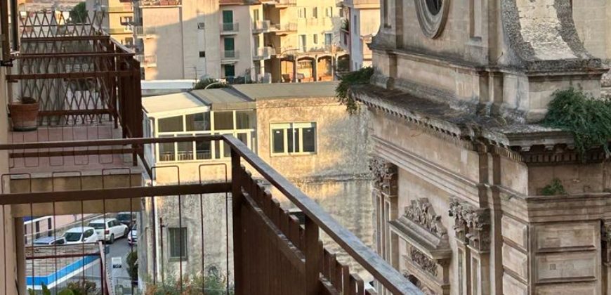 Appartamento piano quarto, zona sacra famiglia, Ragusa