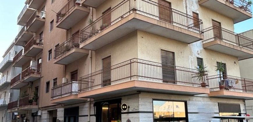 Appartamento piano quarto, zona sacra famiglia, Ragusa