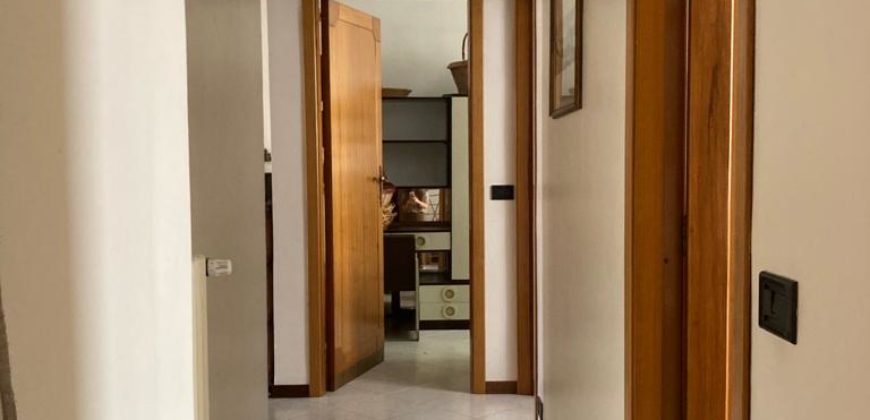 Appartamento piano terzo, via Archimede alta, Ragusa