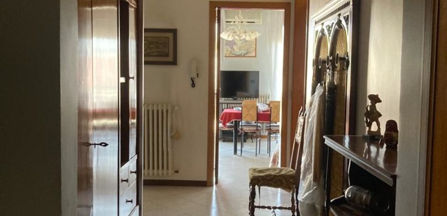 Appartamento piano terzo, via Archimede alta, Ragusa