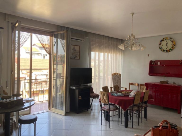 Appartamento piano terzo, via Archimede alta, Ragusa
