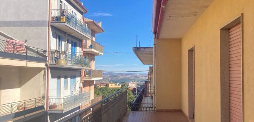 Casa singola con garage, via Oberdan, Ragusa