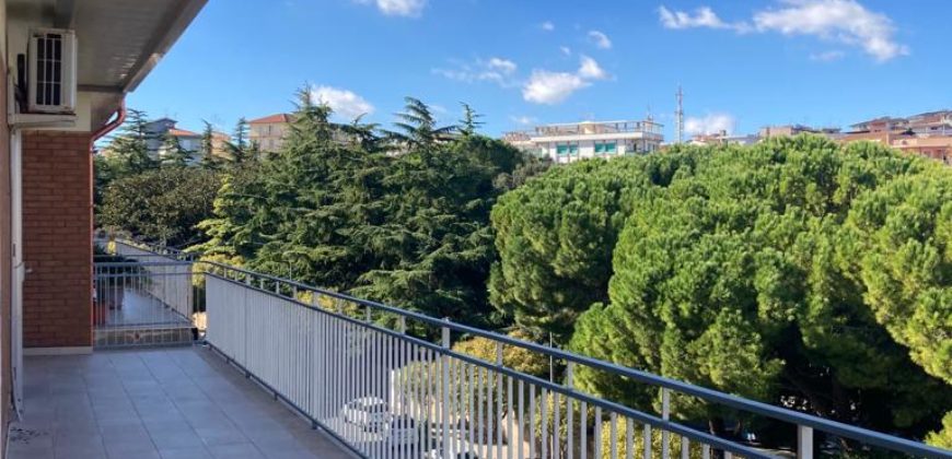 Appartamento con Garage e Vista Panoramica – Via Archimede, Ragusa Alta