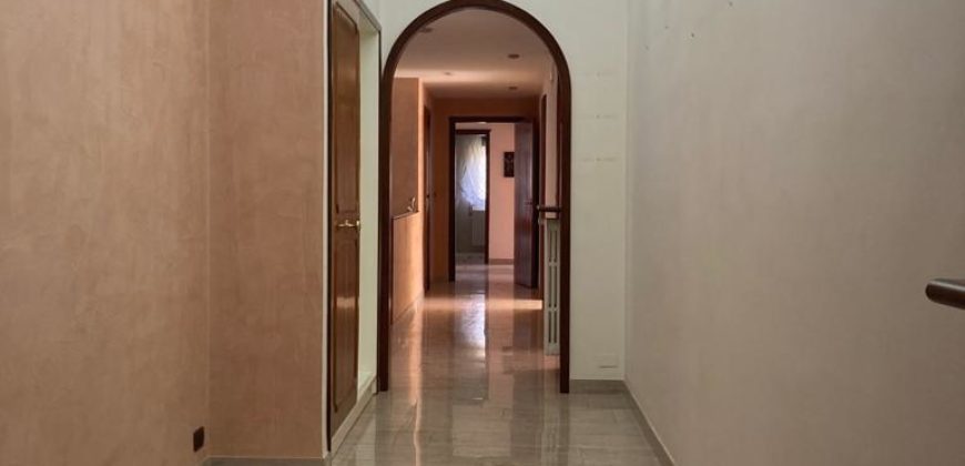 Appartamento con Garage e Vista Panoramica – Via Archimede, Ragusa Alta