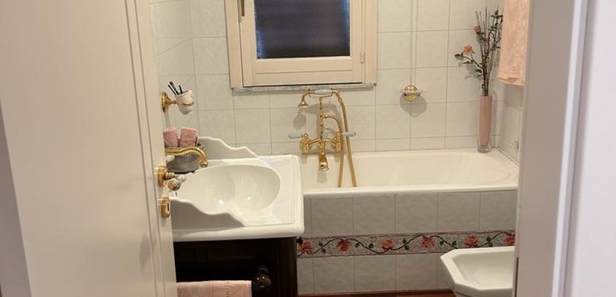 Appartamento in villa bifamiliare, a pochi passi dalla clinica del Mediterraneo, Ragusa