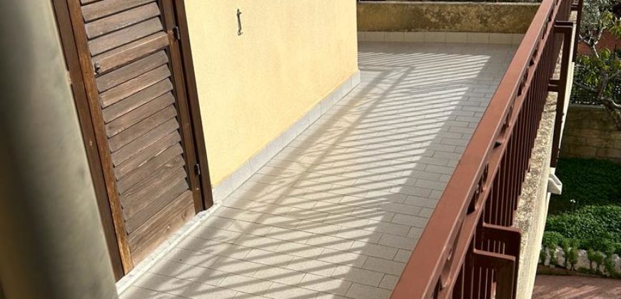 Appartamento in villa bifamiliare, a pochi passi dalla clinica del Mediterraneo, Ragusa