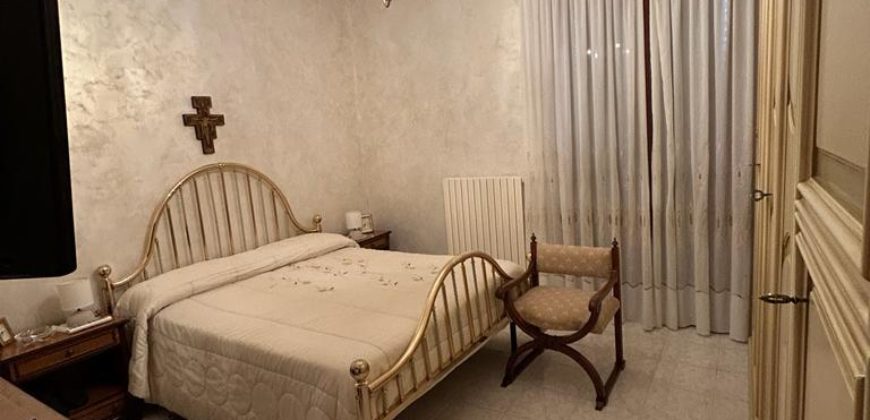 Appartamento in villa piano terra a pochi passi dalla clinica del Mediterraneo. Ragusa