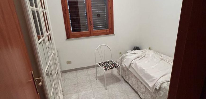 Appartamento in villa piano terra a pochi passi dalla clinica del Mediterraneo. Ragusa