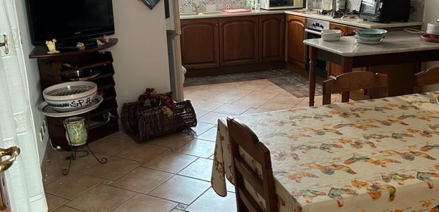 Appartamento in villa piano terra a pochi passi dalla clinica del Mediterraneo. Ragusa