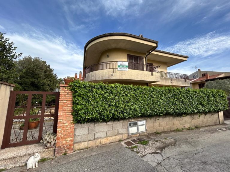 Villa Bifamiliare vicino alla Clinica del Mediterraneo. Ragusa