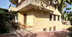 Appartamento in villa piano terra a pochi passi dalla clinica del Mediterraneo. Ragusa