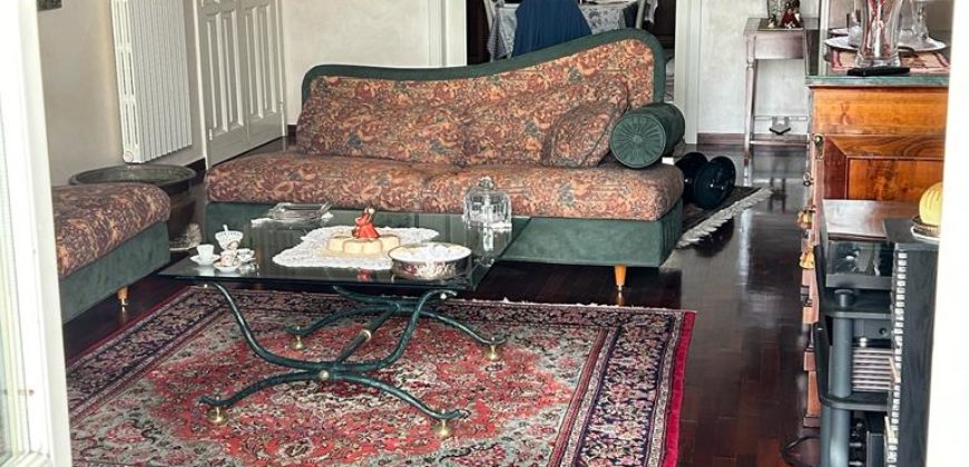 Appartamento in villa bifamiliare, a pochi passi dalla clinica del Mediterraneo, Ragusa