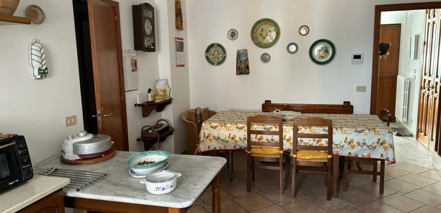 Appartamento in villa piano terra a pochi passi dalla clinica del Mediterraneo. Ragusa