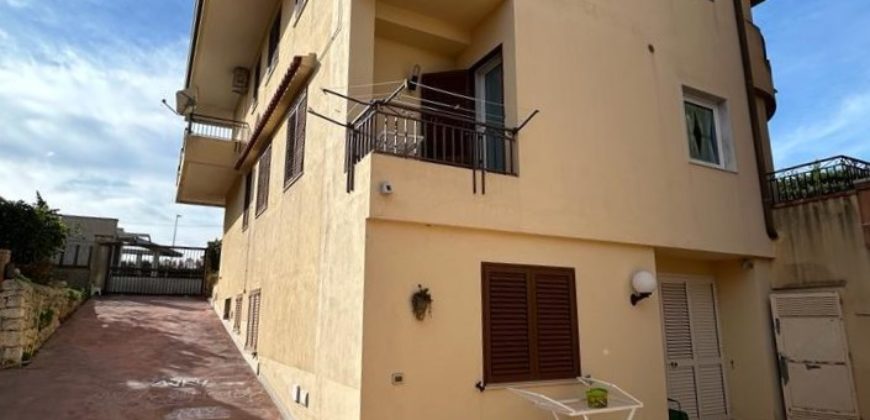 Villa Bifamiliare vicino alla Clinica del Mediterraneo. Ragusa