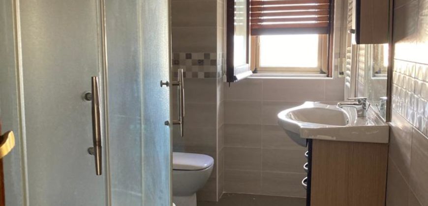 Appartamento con box auto in affitto, zona Sacra famiglia