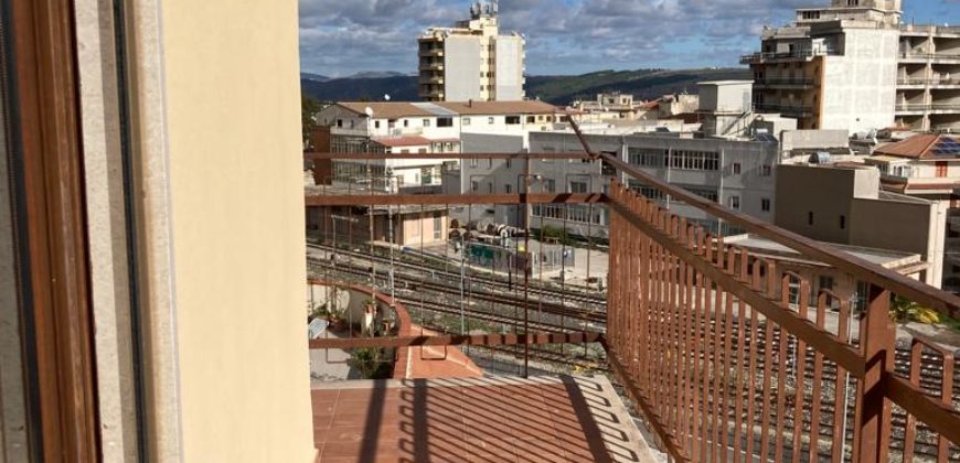 Appartamento con box auto in affitto, zona Sacra famiglia