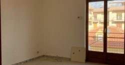 Appartamento con box auto in affitto, zona Sacra famiglia