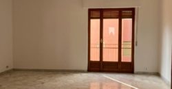 Appartamento con box auto in affitto, zona Sacra famiglia