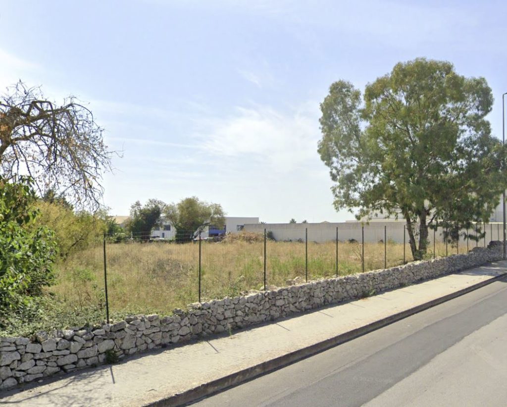 Terreno edificabile via Colleoni, Cento pozzi