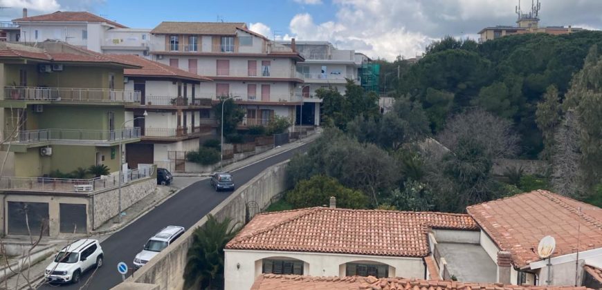 Affittasi Appartamento semiarredato