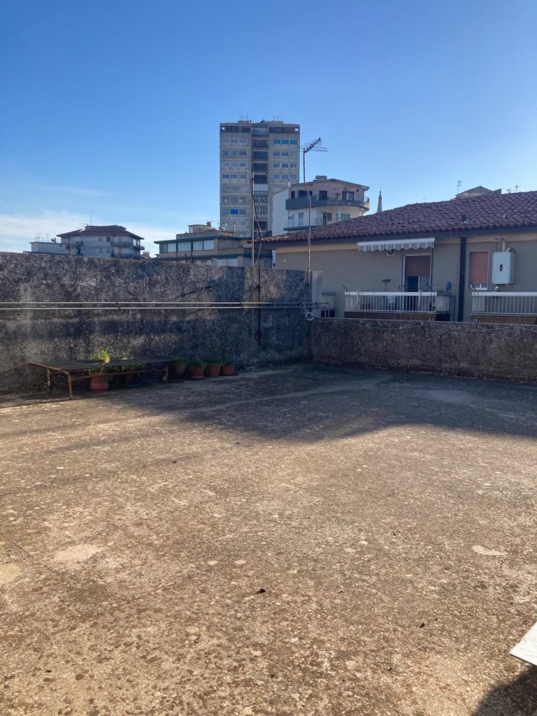 Appartamento piano secondo in edificio bifamiliare con terrazza e possibilità acquisto garage
