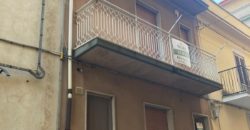 Vendesi casa singola, via Grotta d’acqua, centro. Ragusa
