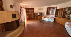 Villetta vista mare con terreno di pertinenza in contrada Castellana, Marina di Ragusa