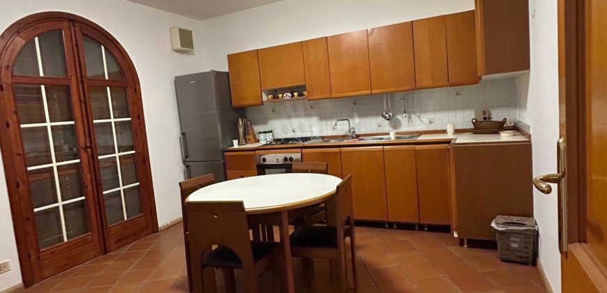 Villetta vista mare con terreno di pertinenza in contrada Castellana, Marina di Ragusa