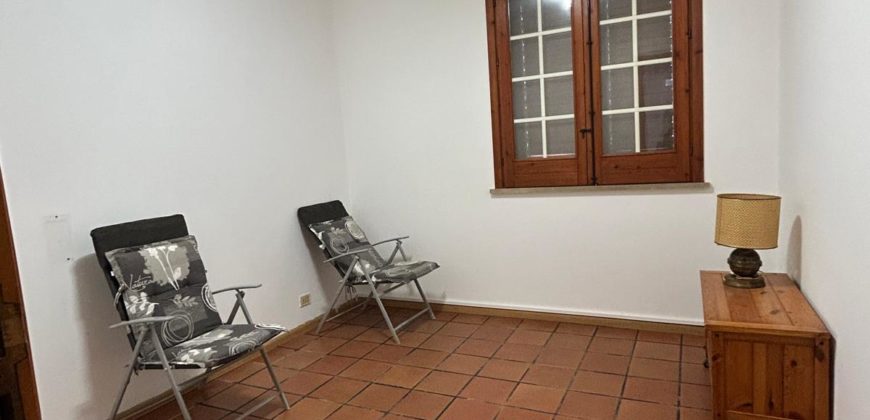 Villetta vista mare con terreno di pertinenza in contrada Castellana, Marina di Ragusa