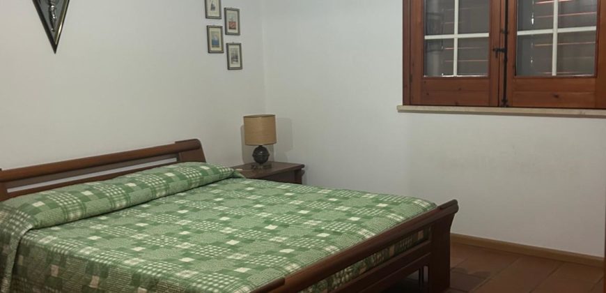 Villetta vista mare con terreno di pertinenza in contrada Castellana, Marina di Ragusa