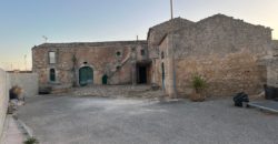 Vendesi Caseggiato rurale nel cuore di Pianetti, Ragusa